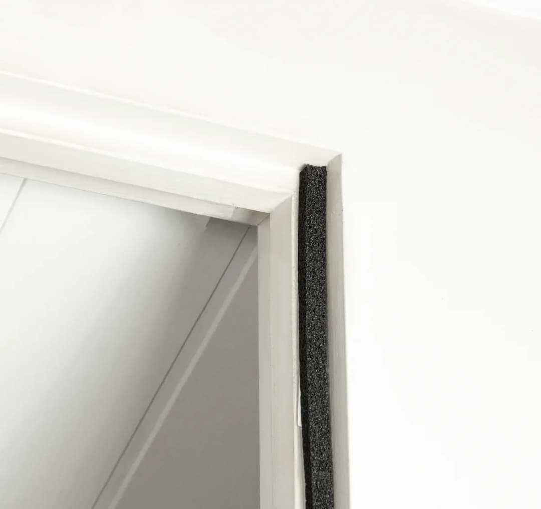 Jakie uszczelki do drzwi wejściowych wybrać, aby zaoszczędzić energię?