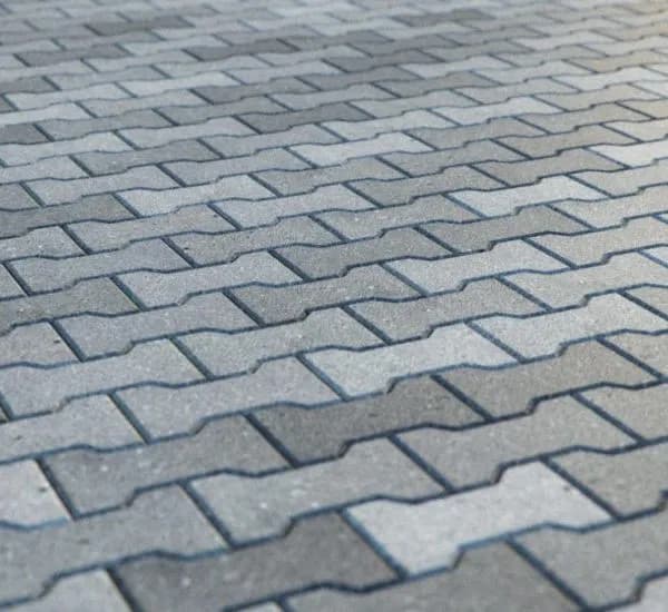 Najlepsze środki do czyszczenia kostki brukowej: wybierz skutecznie